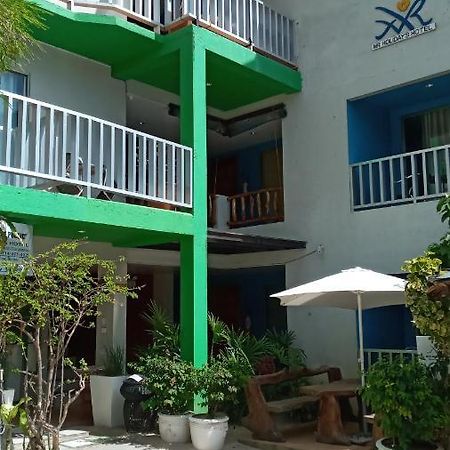 Mr Holidays Hotel Balabag  Buitenkant foto