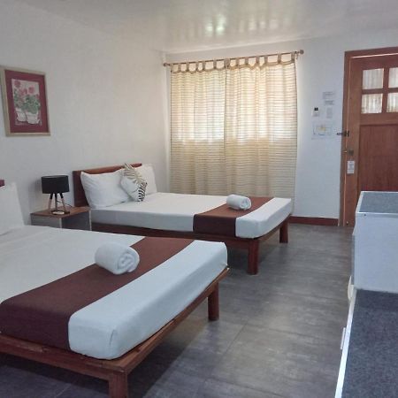 Mr Holidays Hotel Balabag  Buitenkant foto