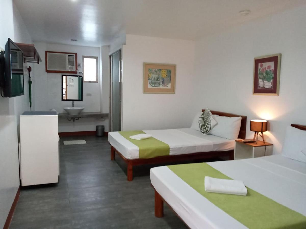 Mr Holidays Hotel Balabag  Buitenkant foto