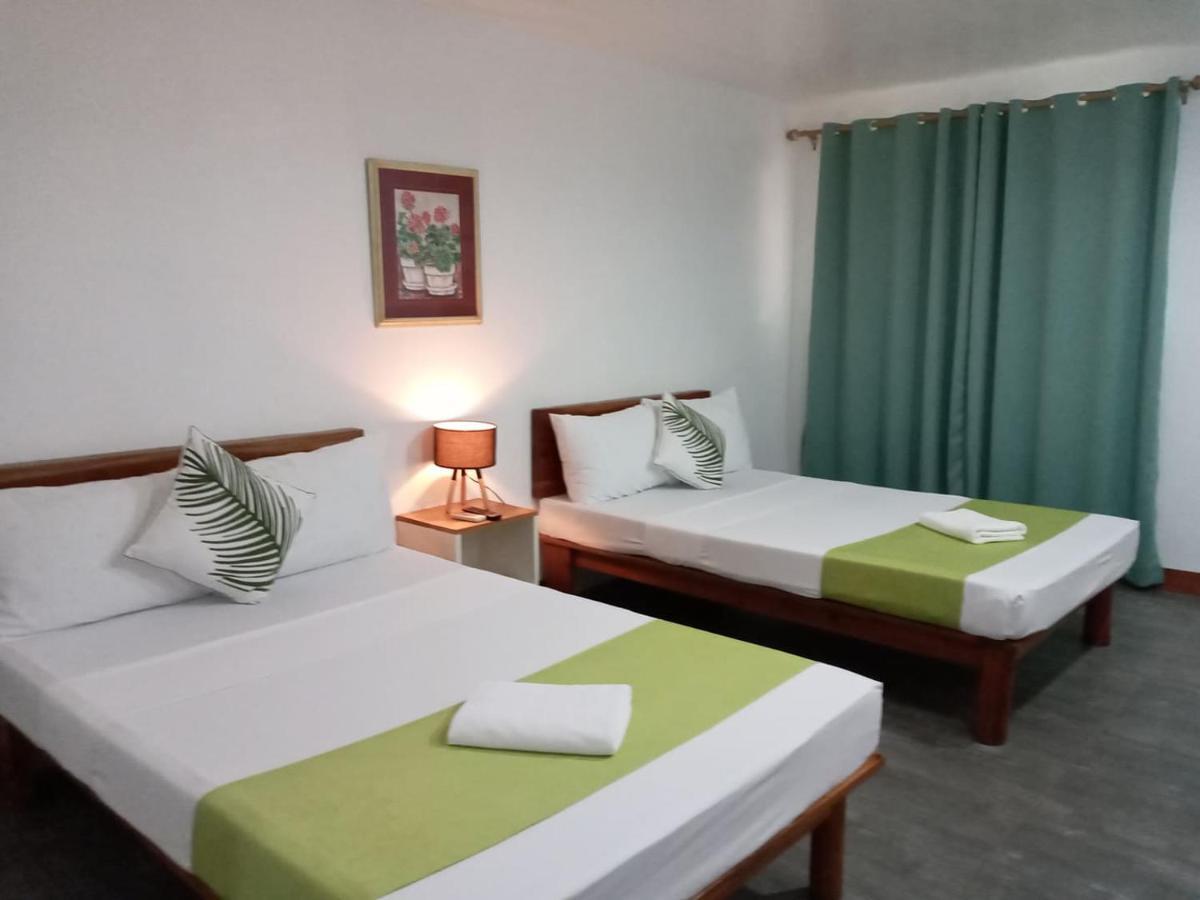 Mr Holidays Hotel Balabag  Buitenkant foto