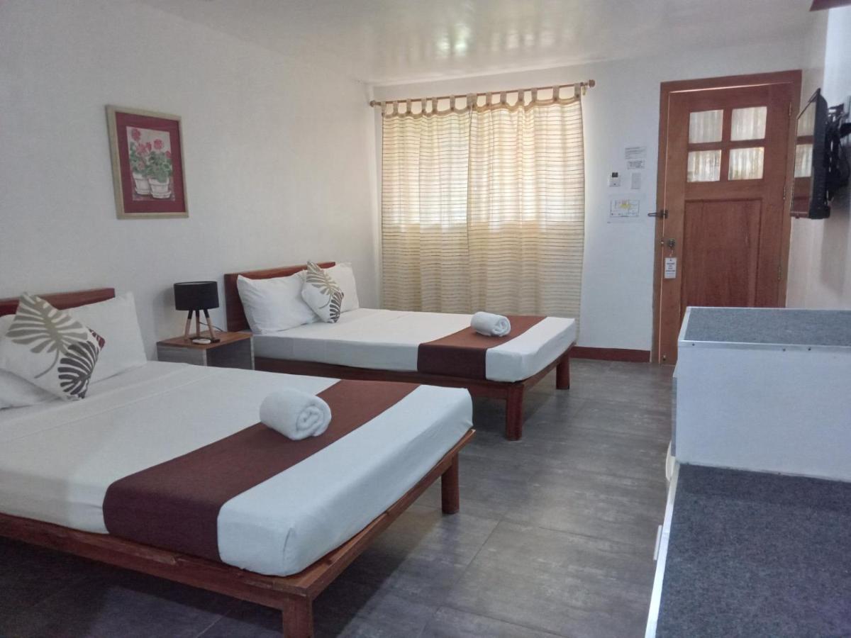 Mr Holidays Hotel Balabag  Buitenkant foto