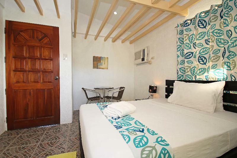 Mr Holidays Hotel Balabag  Buitenkant foto