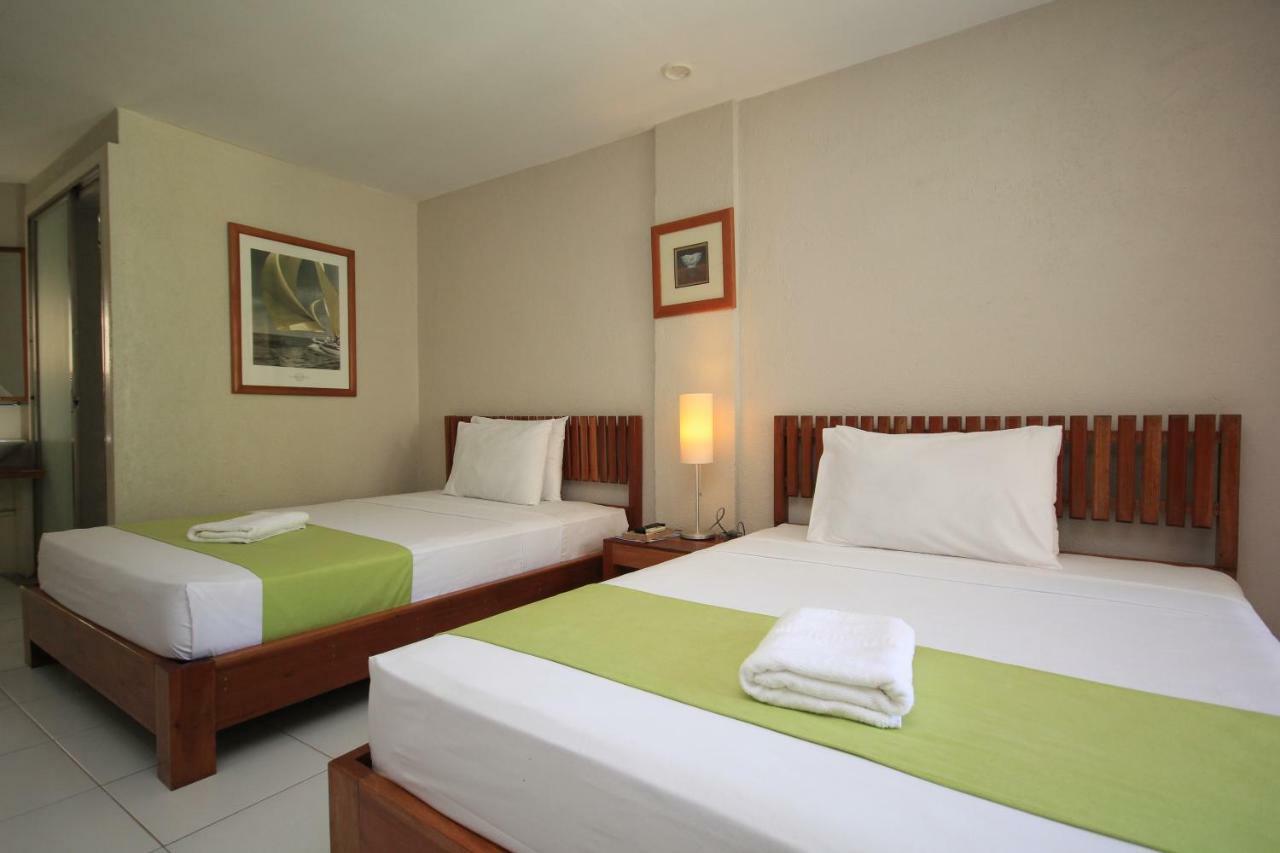 Mr Holidays Hotel Balabag  Buitenkant foto