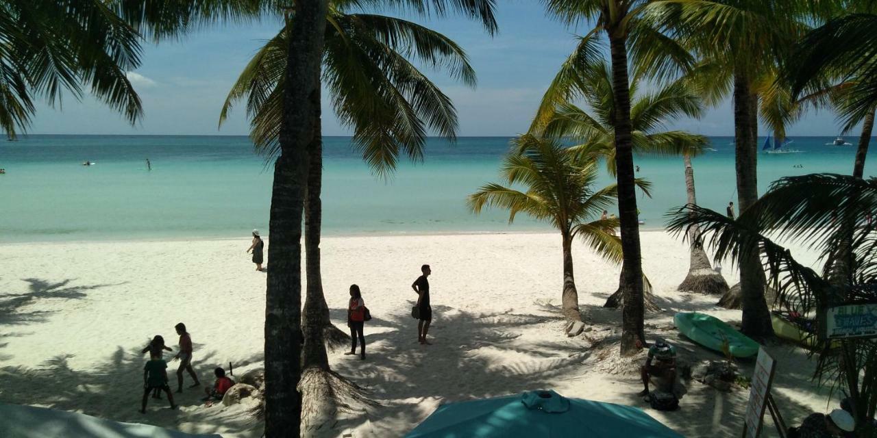 Mr Holidays Hotel Balabag  Buitenkant foto